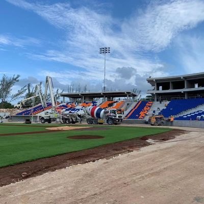 Bon prix Astuce vers le haut de plier asseoir en plastique de stade au plancher pour le VIP en ligne