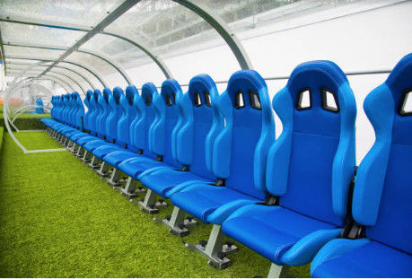 Bon prix Des bancs de stade en extérieur conçus de manière ergonomique avec protection UV et caractéristiques écologiques en ligne