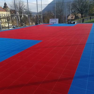 Bon prix 2.5kg/pc carreaux de PP plancher de sport - MOQ 500 pièces épaisseur 15 mm en ligne