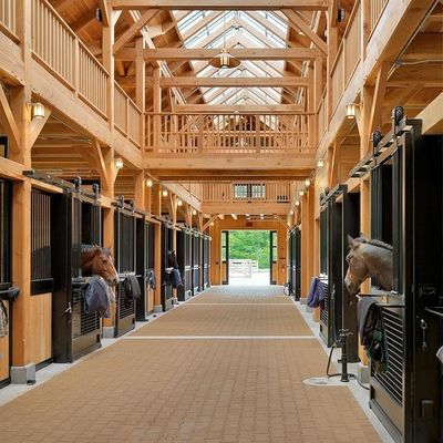 Bon prix Plancher en caoutchouc noir réutilisé Mat Fire Proof Wear Resistant de SBR en ligne