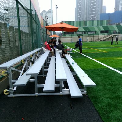Bon prix Allocation des places portative mobile de tribune, grandins en aluminium de stade pour le champ de sports en ligne