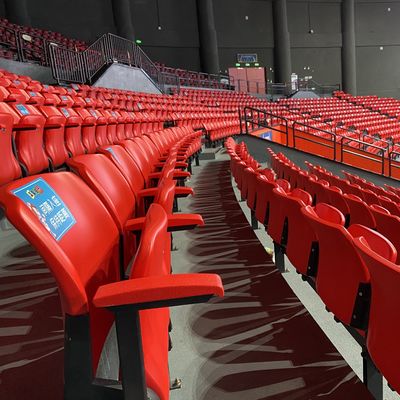 Bon prix Assises de stade en plastique fixe avec caractéristiques anti-âge et ignifuges pour installation verticale en ligne