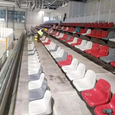 Bon prix Sièges de stade en plastique de type seau avec caractéristiques anti-âge, anti-UV et ignifuges pour les tribunes de football en ligne