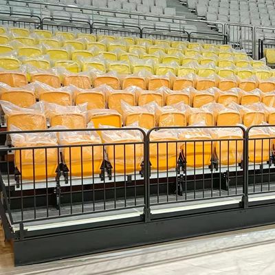 Le blanchisseur en plastique de VIP pose chaise extérieure de stade de confort de chaises en plastique de stade la grande avec des accoudoirs
