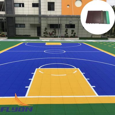 Bon prix Des carreaux de plancher de sport en PP dynamiques qui s'intègrent à des tapis de cour colorés en ligne