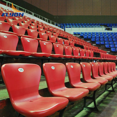 Chaises en plastique de différentes couleurs - Le meilleur choix pour les sièges de stade