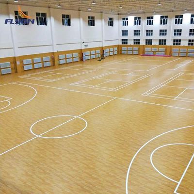 Bon prix Surface de sol de tuiles en PP à fort impact pour les cours intérieures extérieures en ligne