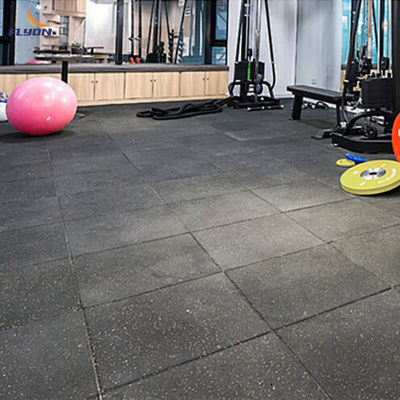 Bon prix Des échantillons fournissent des tapis de sol en caoutchouc avec une installation facile et un avantage durable en ligne