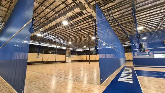 Rideau de séparation à commande électrique automatique avec tissu haute résistance et couleur personnalisable pour sports en salle